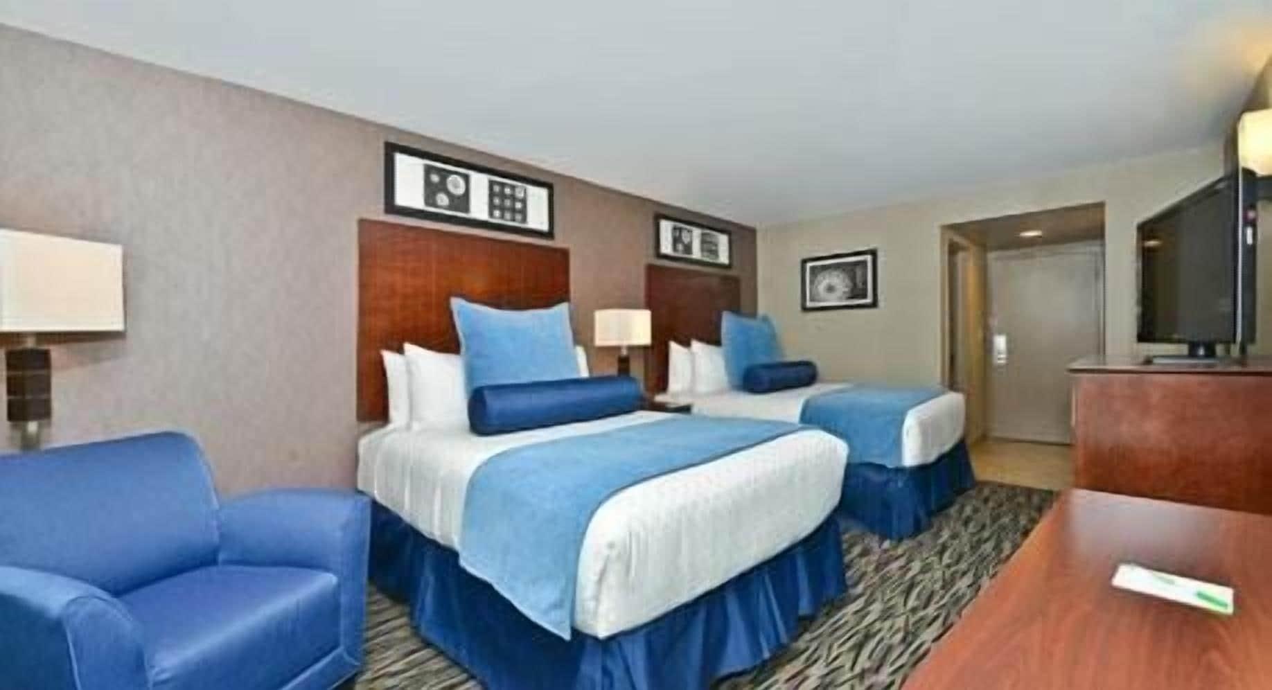 Wyndham Garden Elk Grove Village - O'Hare Exterior photo