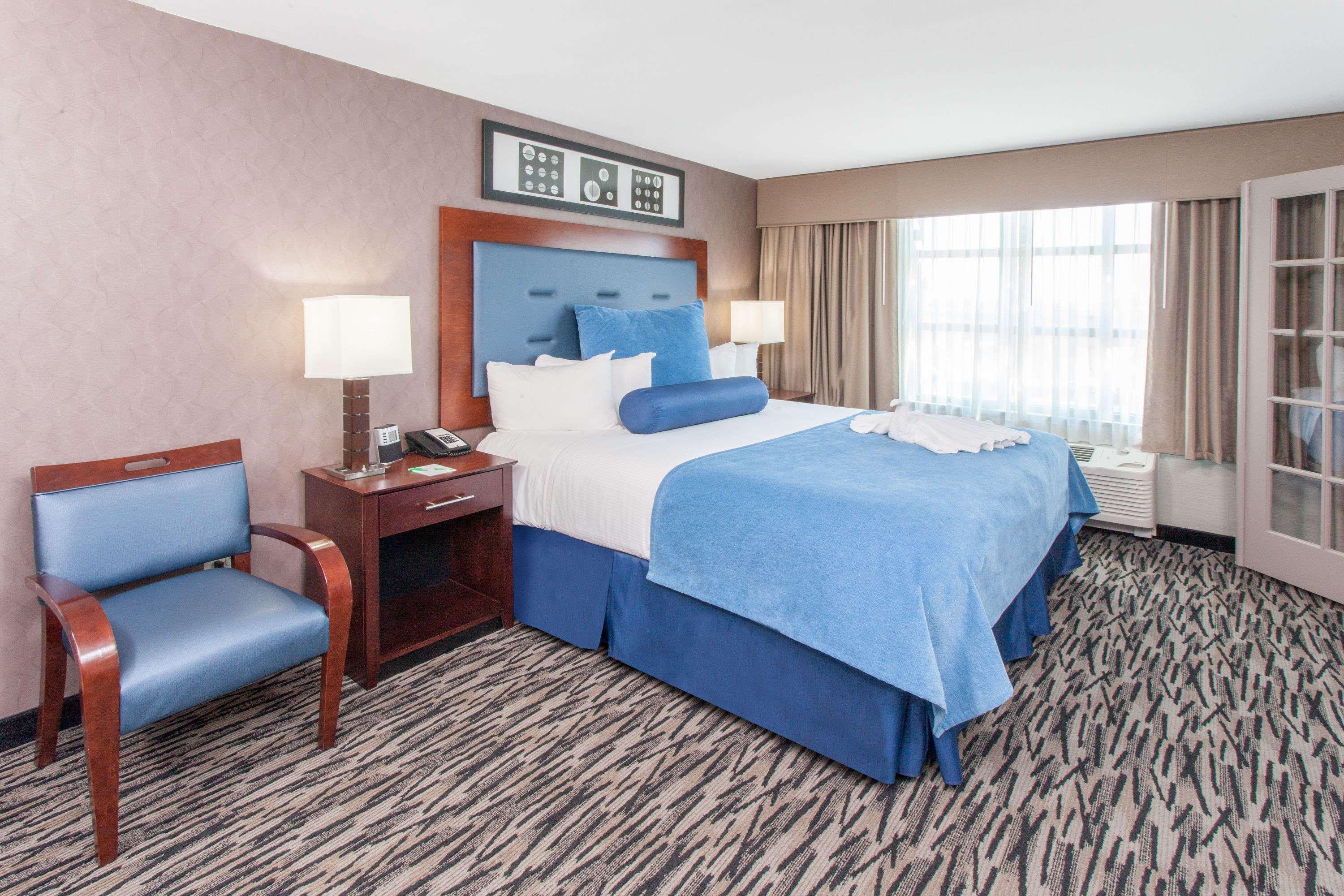 Wyndham Garden Elk Grove Village - O'Hare Exterior photo