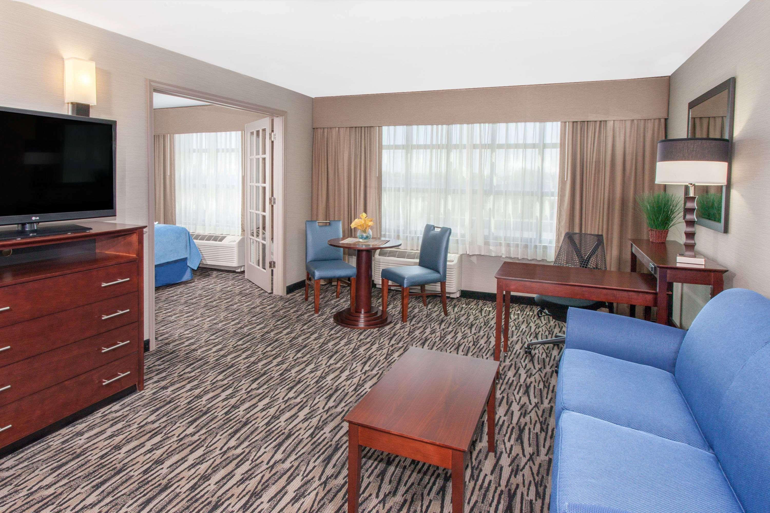 Wyndham Garden Elk Grove Village - O'Hare Exterior photo