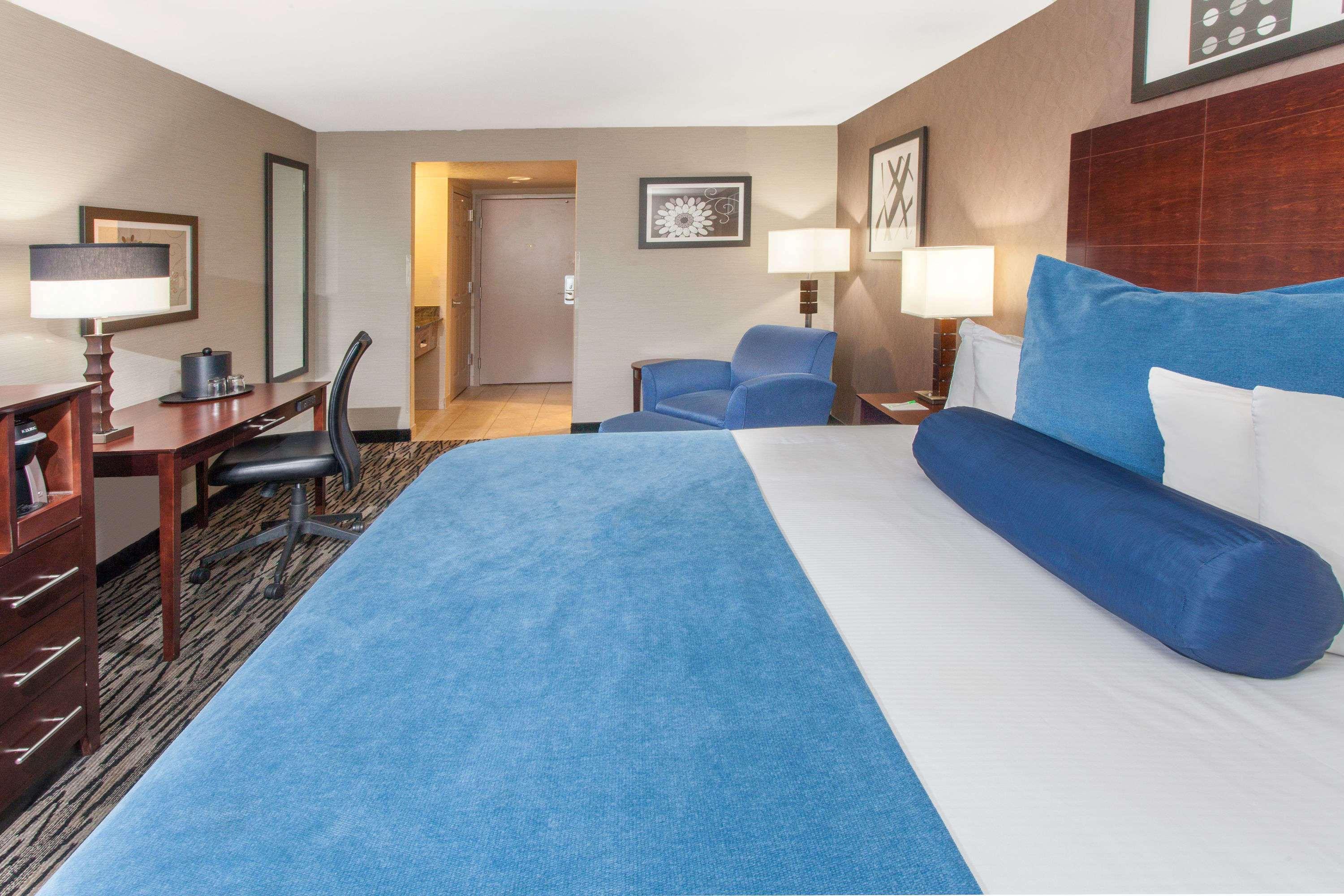 Wyndham Garden Elk Grove Village - O'Hare Exterior photo