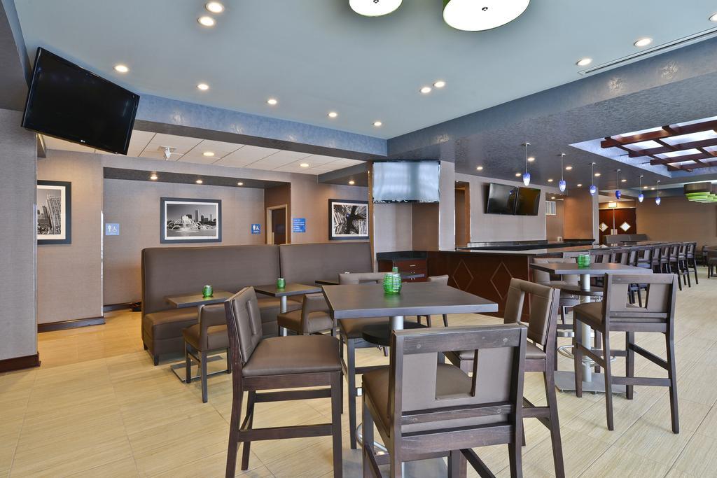 Wyndham Garden Elk Grove Village - O'Hare Exterior photo